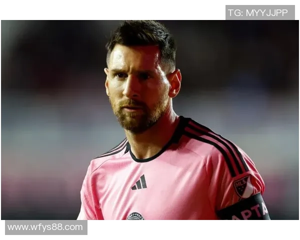 足球场上的旋律:足球明星亲自演绎的那些经典歌曲与音乐背后的故事